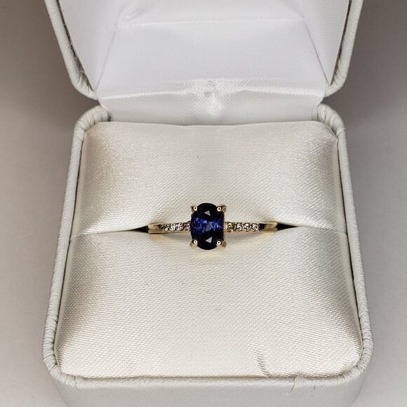 Yellow Gold & Natural Sapphire Ring - 10KT - Picture 2 of 11